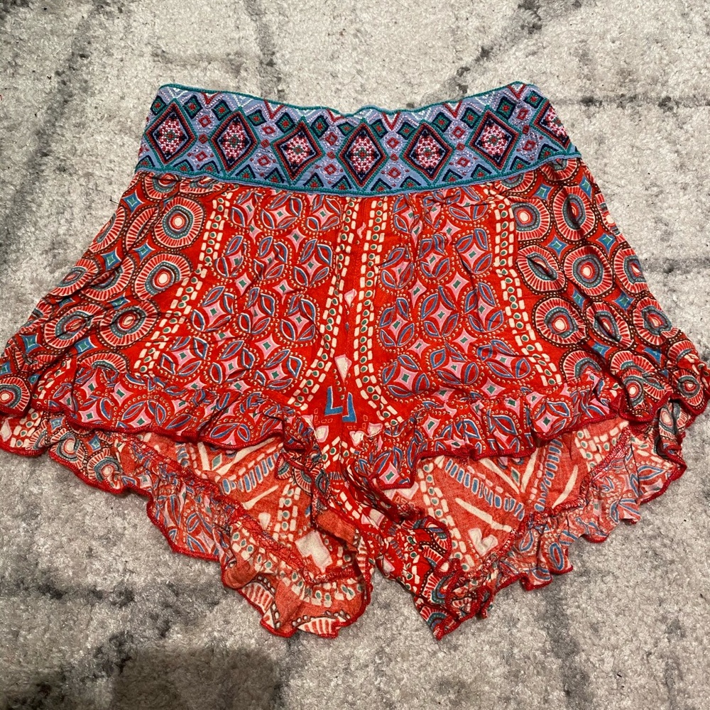 Aztec pattern flowy shorts